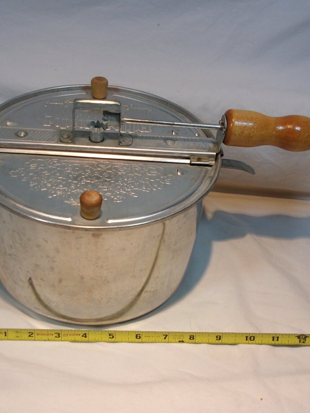 HIGH TEMPERATURE THEATER II STOVE TOP POPCORN POPPER-HAND CRANK